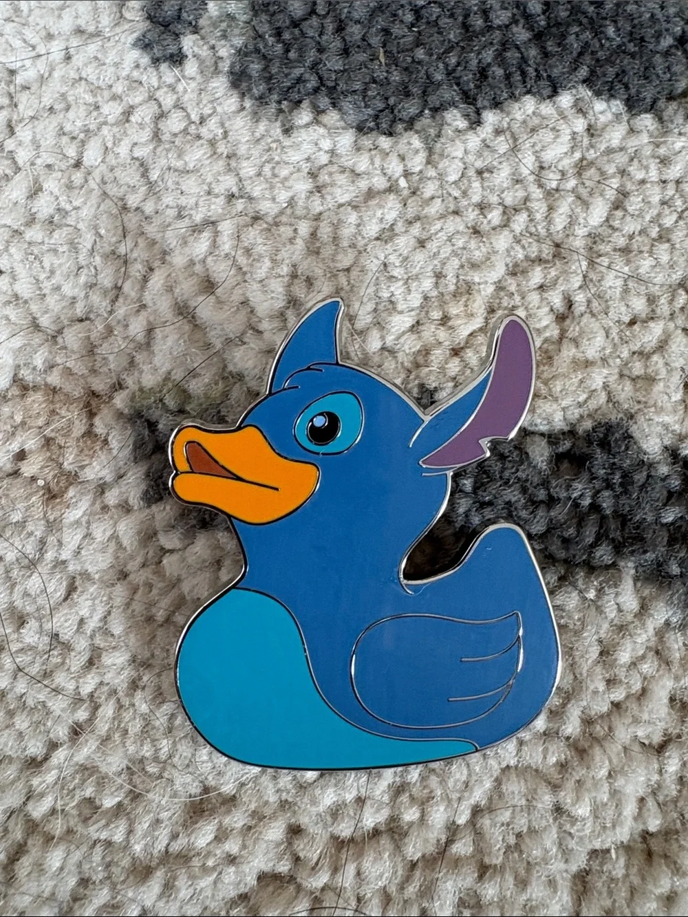 Ducks of Disney trading pin (Stitch) - Disney Parks item 🦆 (Brand New)